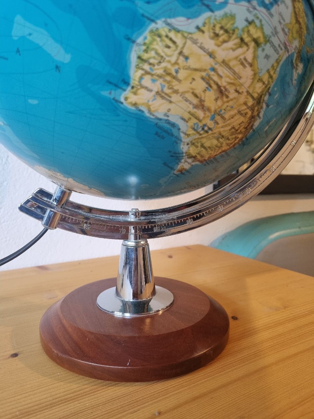Autres décorations & accessoires: Beleuchteter Globus – D'occasion à Effretikon par Waffelschnitte 3