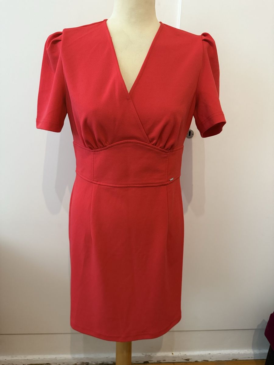 Morgan Vestiti: Robe rouge Morgan – Nuovo (secondo la descrizione) da Le Locle venduto da tchanatakoua