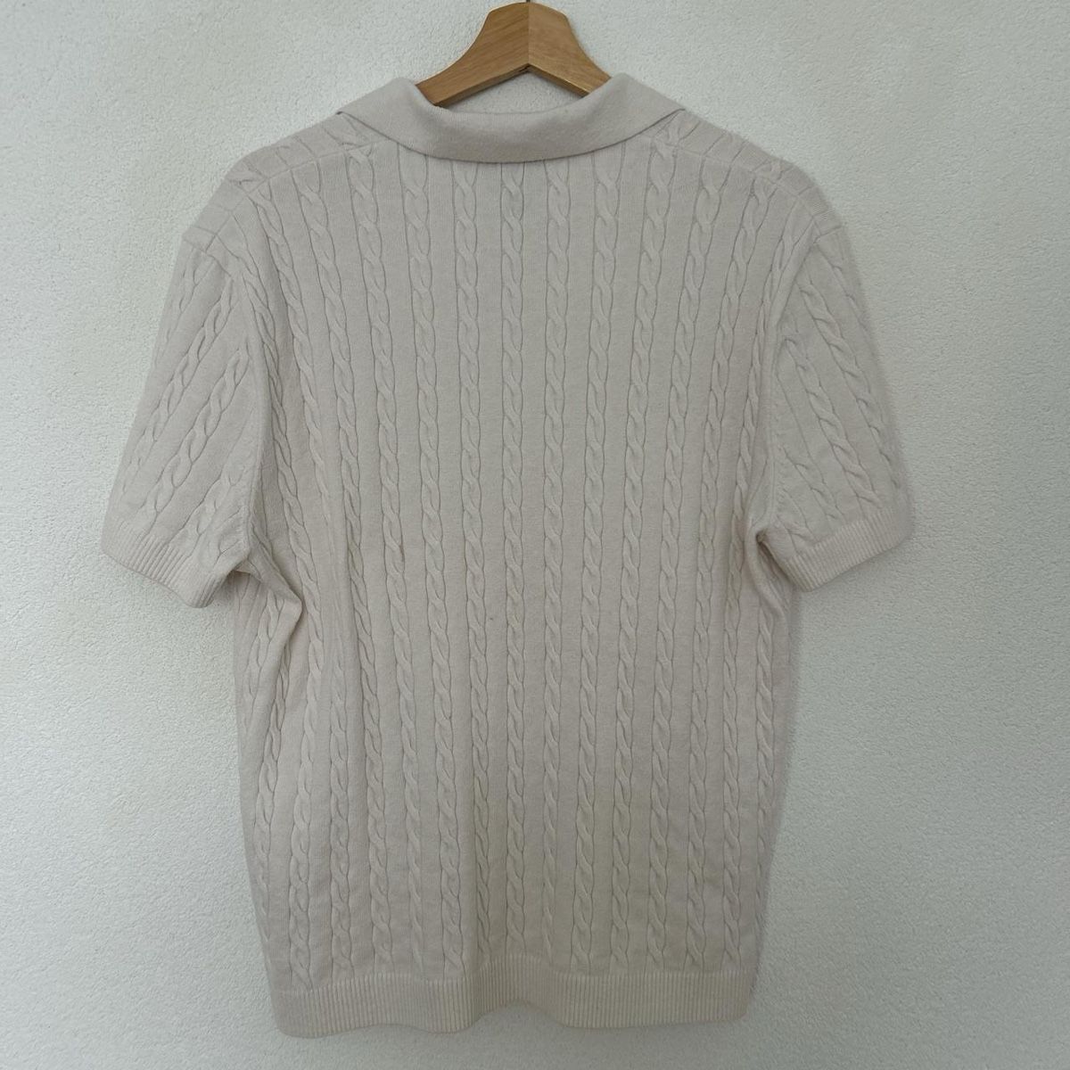 H&M Magliette Polo: off-white knit polo shirt – Usato da Goldach venduto da elijah2000 1