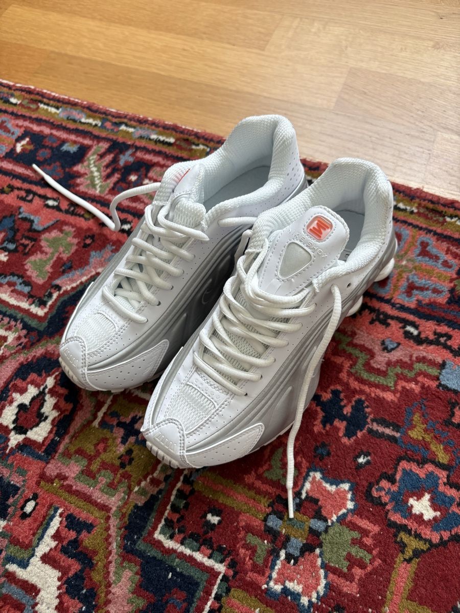 Nike Herrenschuhe: Nike shox R4 – Neu und originalverpackt aus Luzern von cedrineeeez 3
