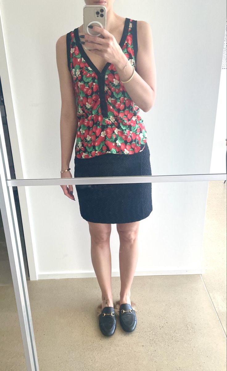 Dolce & Gabbana Top: Dolce & Gabbana Strawberry Top – Usato da Stäfa venduto da Nicole093 6