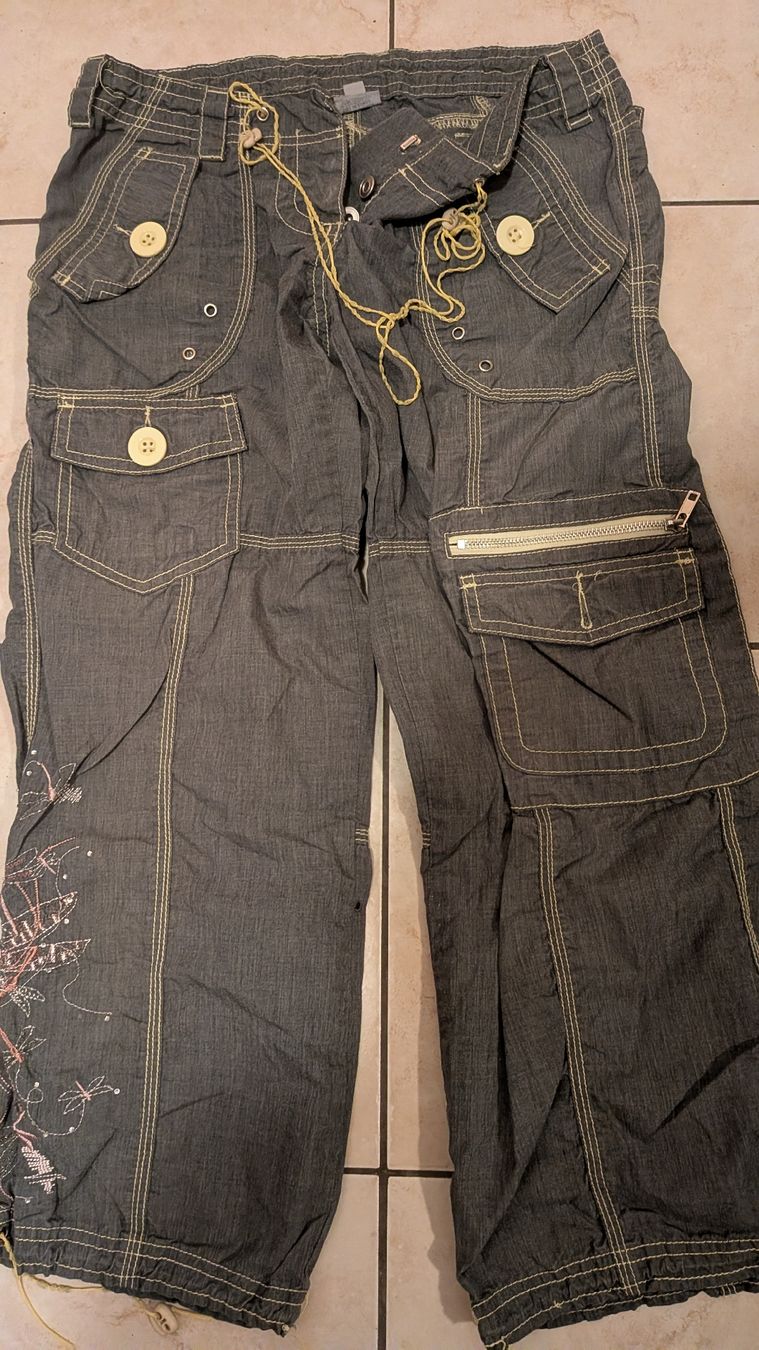 Pantaloni: neue Hose Gr 36 – Nuovo (secondo la descrizione) da Wattenwil venduto da karinschaw