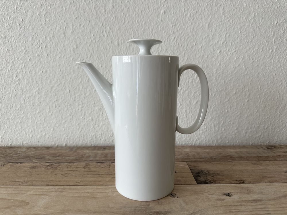 Schöne Weiße Porzellan Teekanne Ca. 1,0 Ltr. (Z188