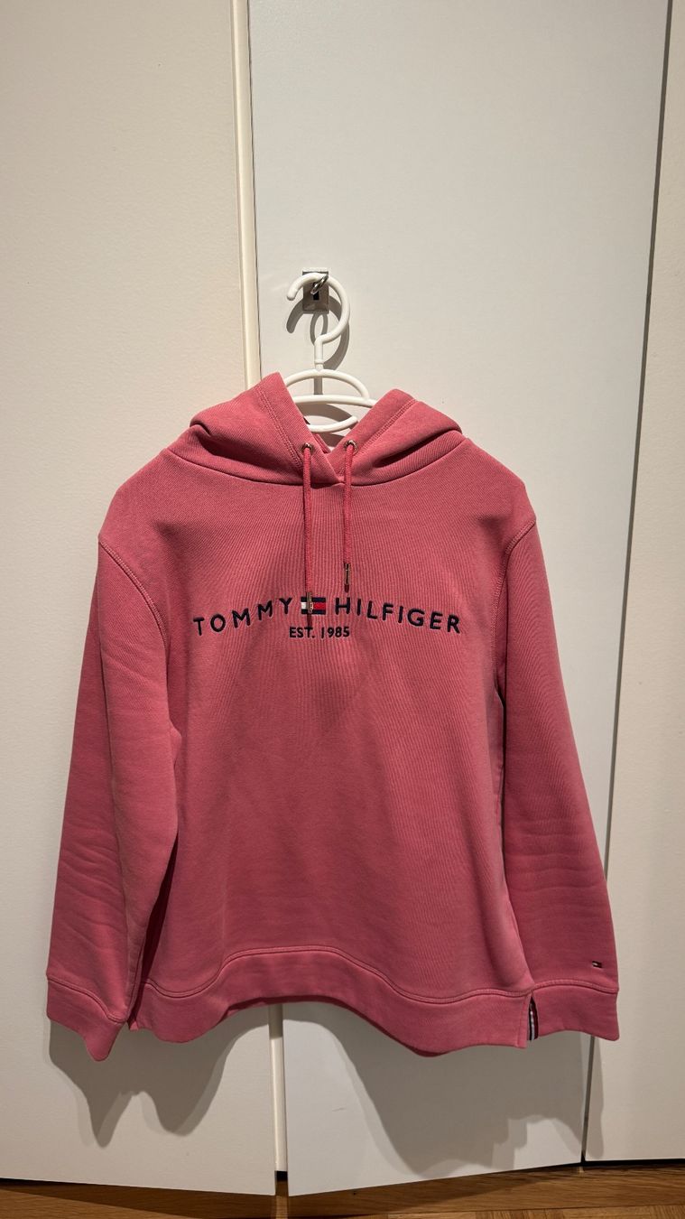 Tommy Hilfiger Pullover & Sweatshirts: Tommy Hilfiger Pullover rosa Grösse M neuwertig – Neu (gemäss Beschreibung) aus Dübendorf von lilmissprincess
