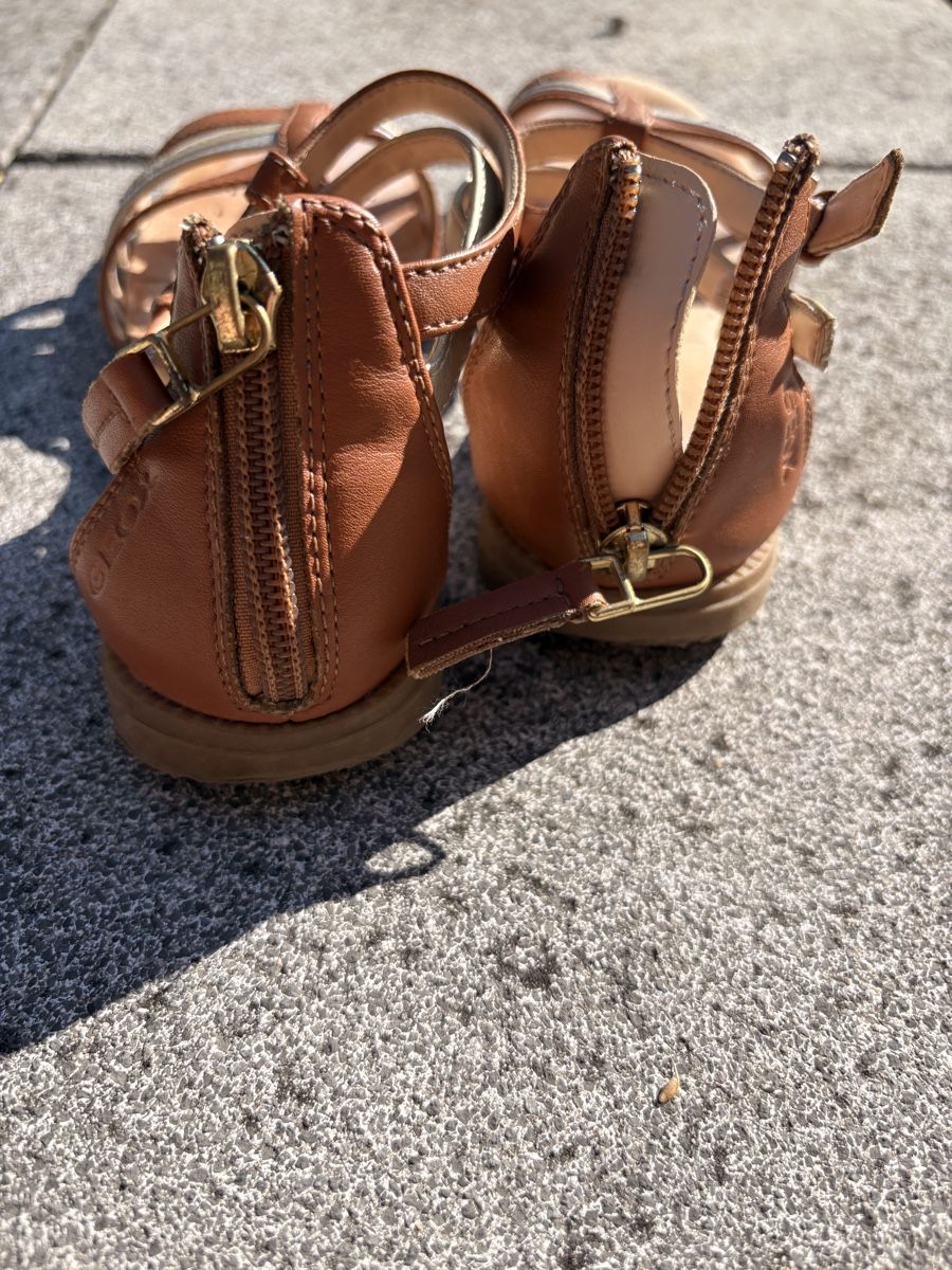 Geox Scarpe per ragazze: Geox Sandalen – Usato da Zürich venduto da del_9vlj 1
