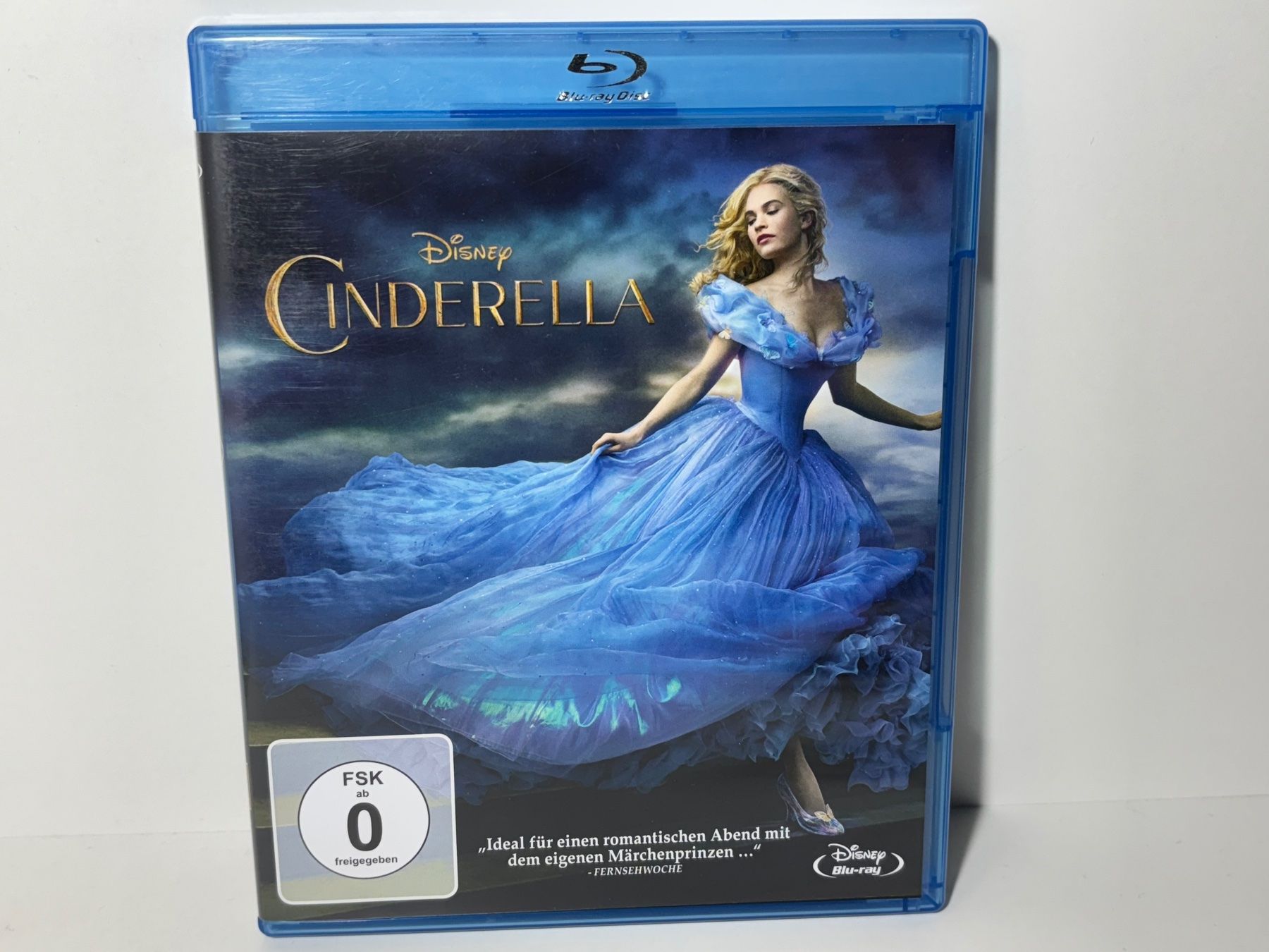 Tutti i DVDs: Disney Cinderella Blu Ray – Usato da Wilderswil venduto da Sstriker