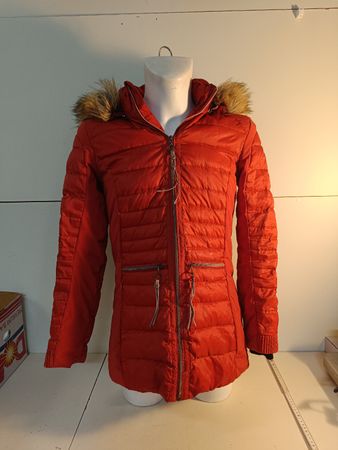 Winterjacke Damen Gr. 40 rot Kapuze Fell (nov105)