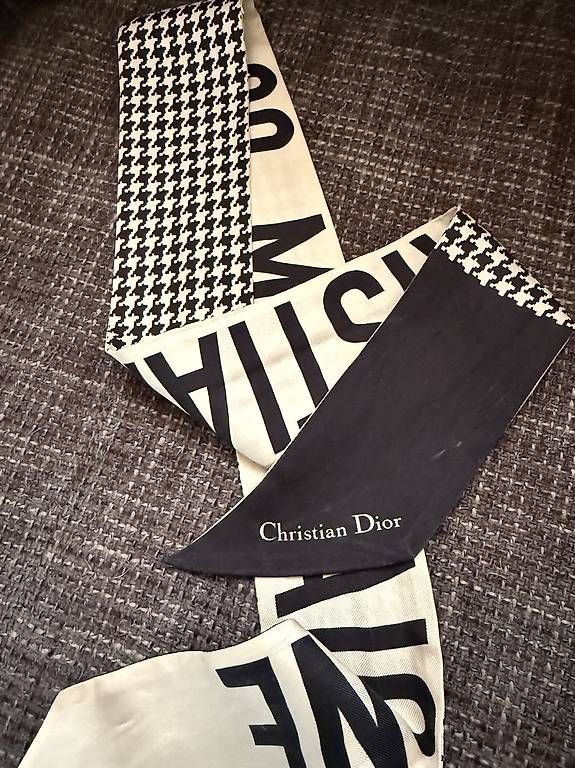 Foulards, Tücher & Schals: Dior Scarves W Scarf-Mitzah – Gebraucht aus Dübendorf von lilasonderbar 1