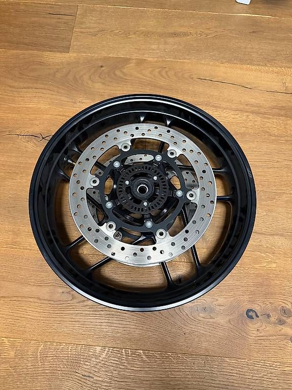 Yamaha Felgen: Original Yamaha MT-07 Vorderrad 2025 – Gebraucht aus Chur von pareto12 1