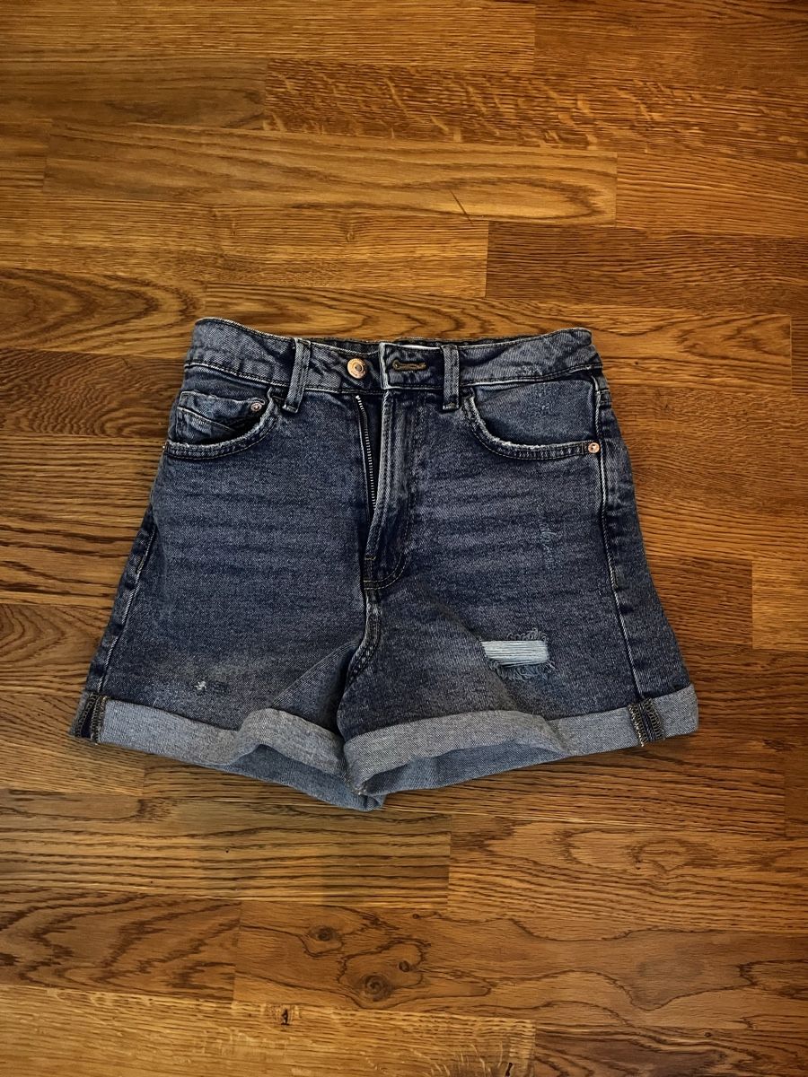 Stradivarius Jeans: Stradivarius Jean shorts  – D'occasion à Kirchberg BE par mii_9swf