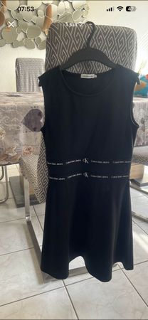 Robe noire Calvin Klein Jeans - Taille 14 ans - Parfait pour