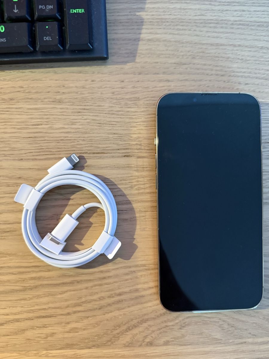 Apple Telefoni cellulari / Smartphones: Apple iPhone 13 Pro Gold 128GB  – Nuovo (secondo la descrizione) da Sargans venduto da nik_d58q 1