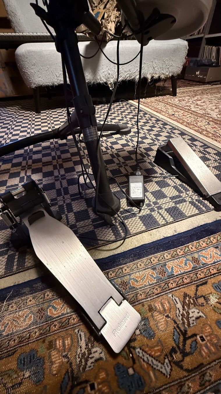 Roland Strumenti musicali: ROLAND TD-1 V-Drums – Usato da Gerlafingen venduto da Alexp4485 2
