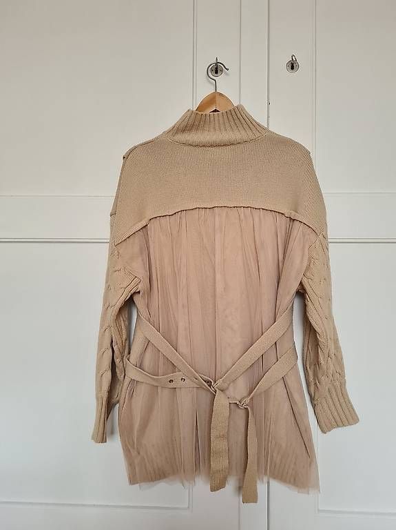 Vestiti: Pulloverkleid aus Japan mit Harness Detail in beige – Usato da Bern venduto da nad_vgh9 3