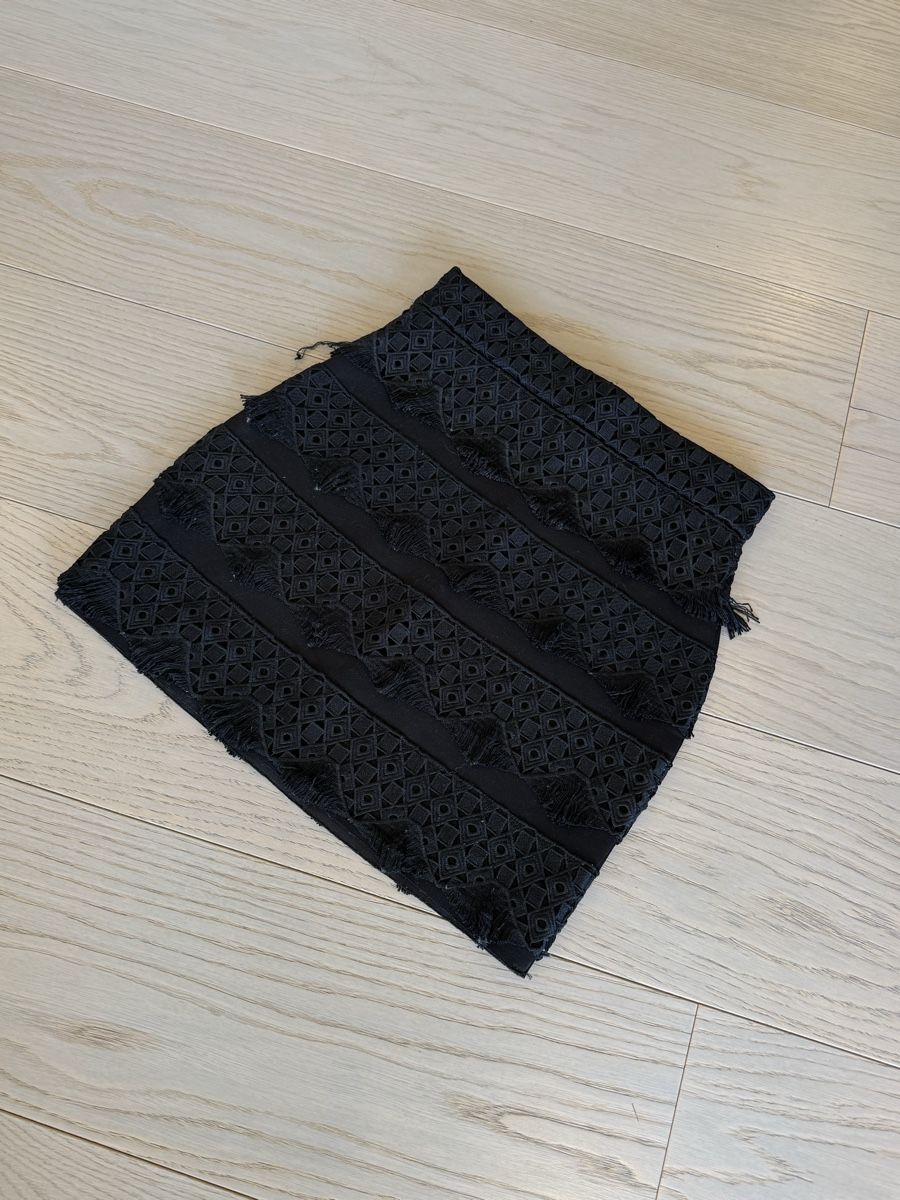 Maje Gonne: Jupe courte Maje noir brodée taille-36 – Nuovo (secondo la descrizione) da Genève venduto da iry_67wr 2