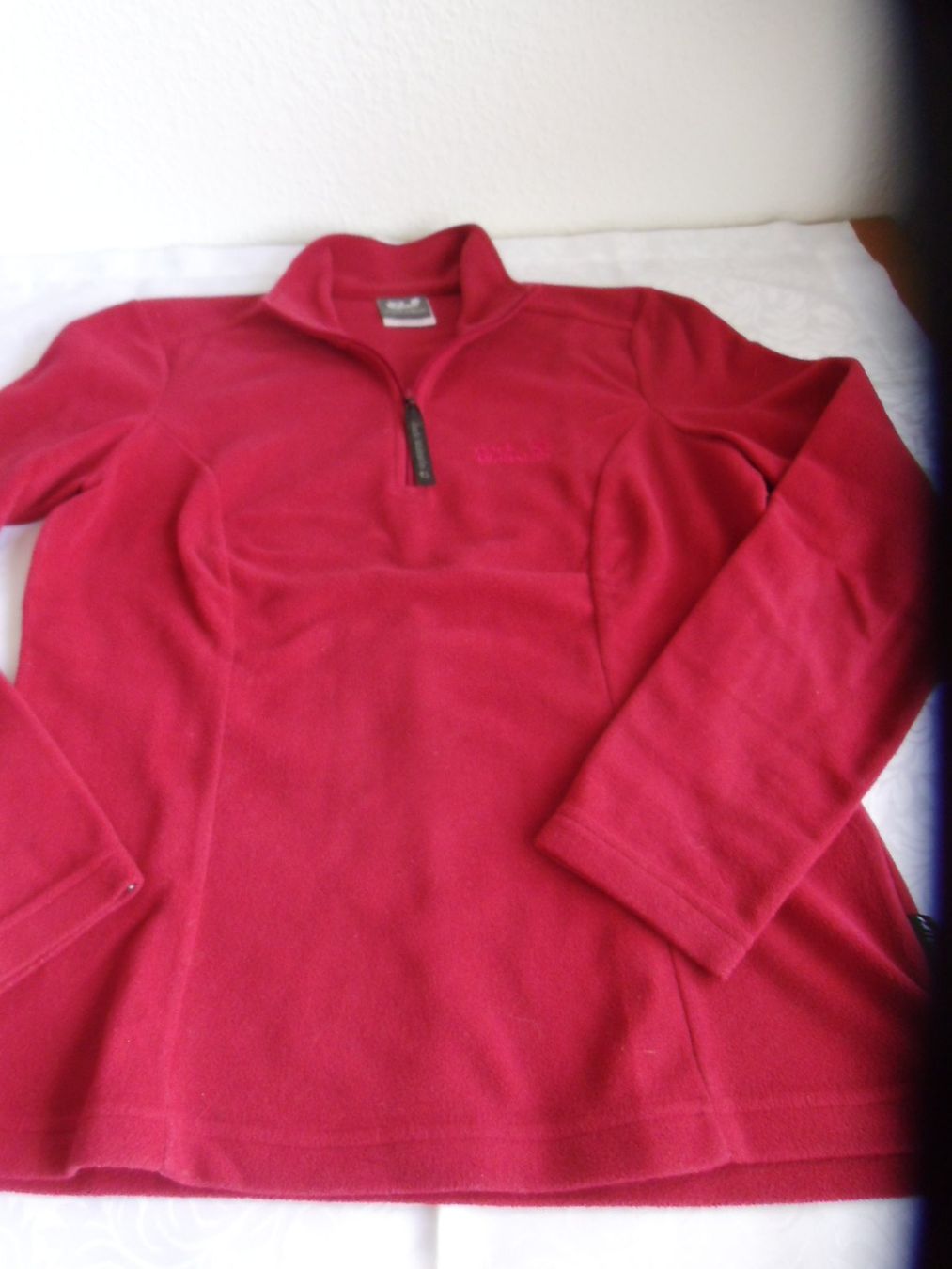 Jack Wolfskin Maglioni & Felpe: Jack Wolfskin Fleece Pulli Gr. M, dunkelrot – Nuovo (secondo la descrizione) da Walenstadt venduto da Pluisa 6