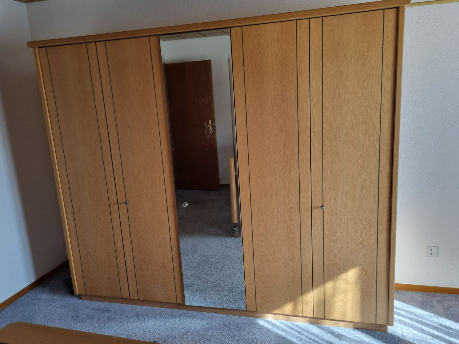 Armadi: Schlafzimmerschrank – Usato da Rheinklingen venduto da Weinberg14
