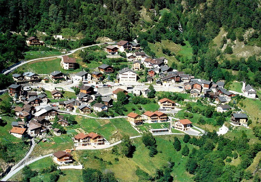 Cartoline postali: BRATSCH vue aérienne – Usato da Jona venduto da philajona