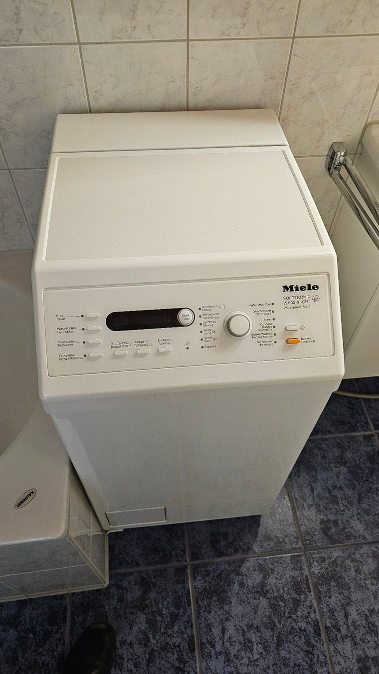 Miele Lavatrici: Miele Softtronic W600-95 CH – Usato da Reinach AG venduto da Yig