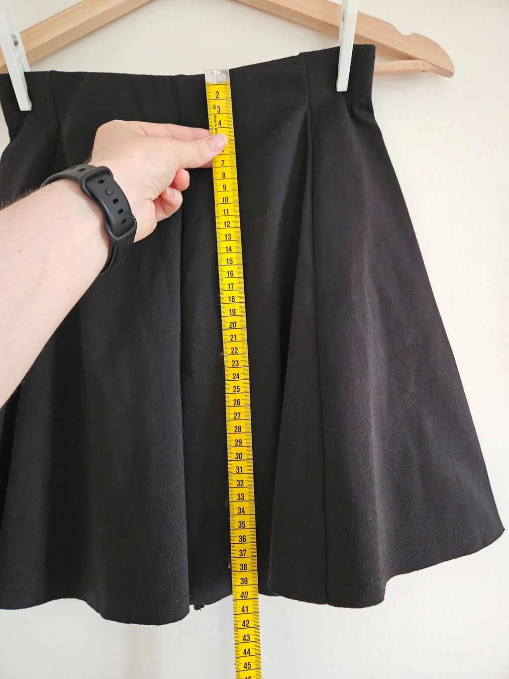 Gonne: Schwarzer Jupe/ Rock Gr.M mit Gummizug – Usato da Schaffhausen venduto da sabrina915 1