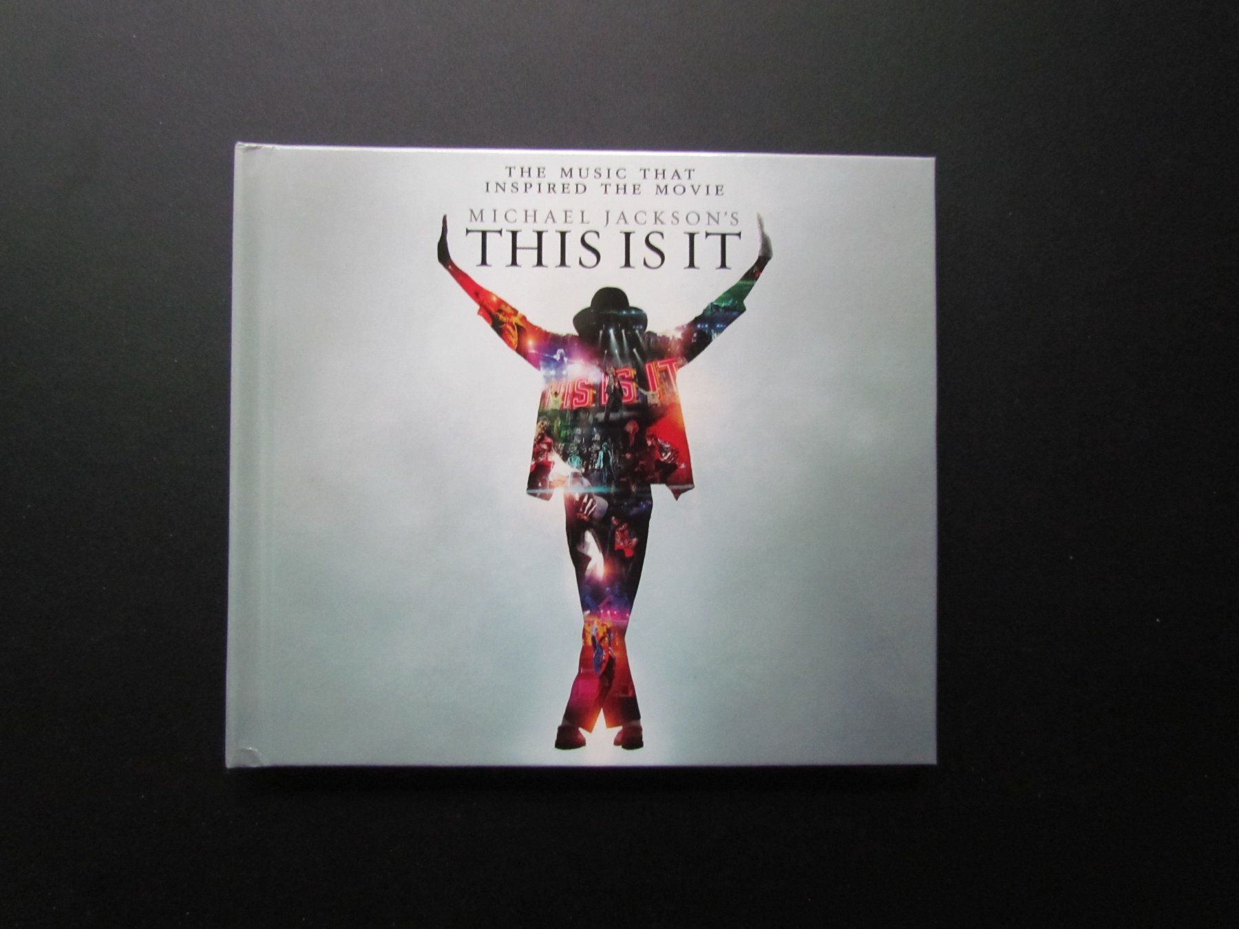 CDs: Michael Jackson "This is it" - CD – D'occasion à Wilen par joe_j8zn