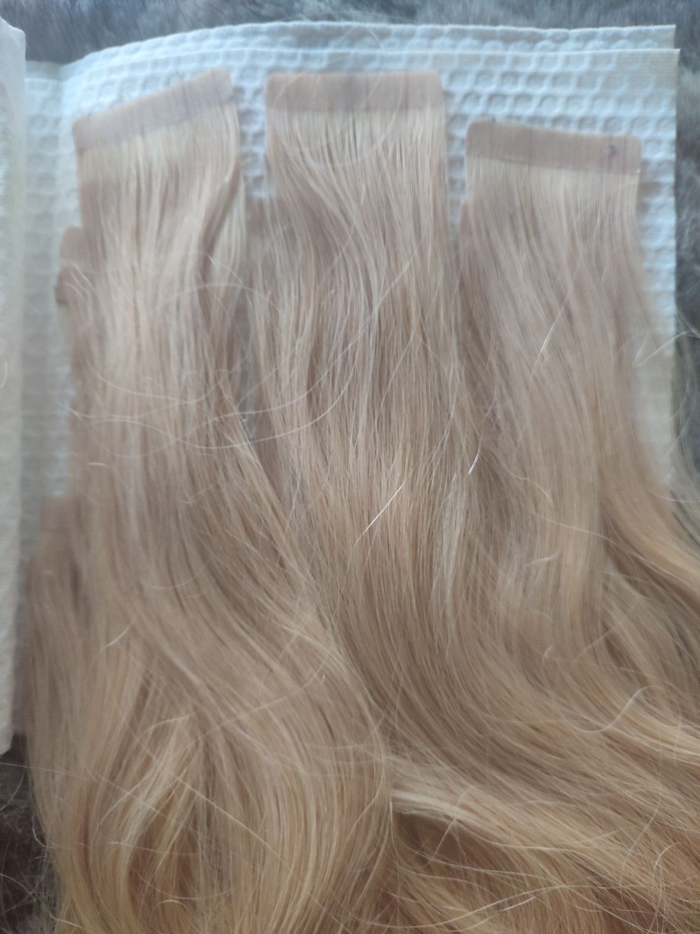 Perücken: Tape-in Extensions blond lang 50 cm – Neu (gemäss Beschreibung) aus Waltenschwil von Bodensee84 2