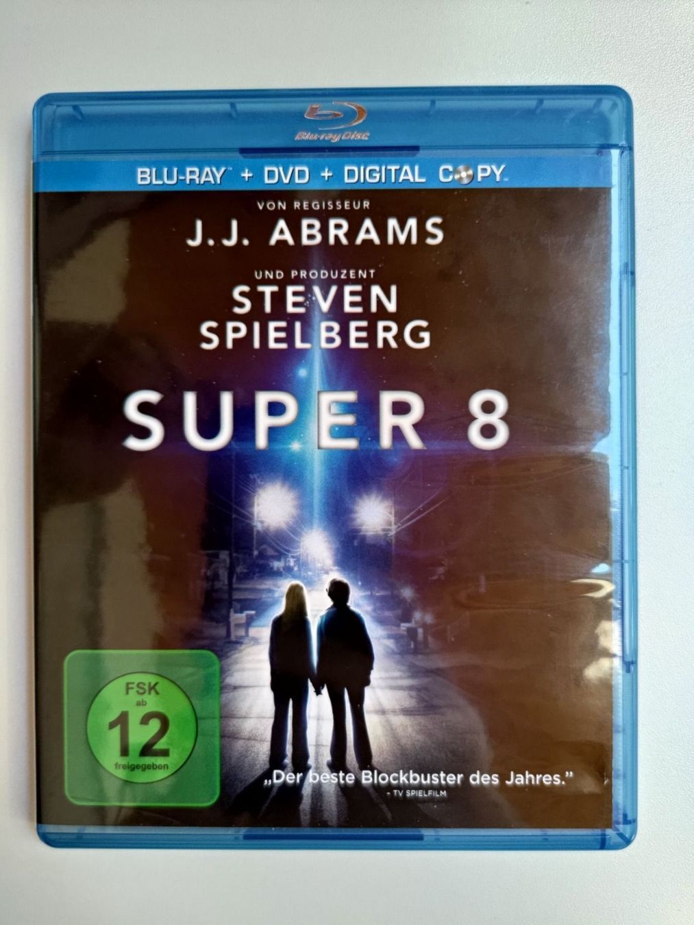 Alle DVDs: Super 8 – Gebraucht aus Liestal von Kratzilla