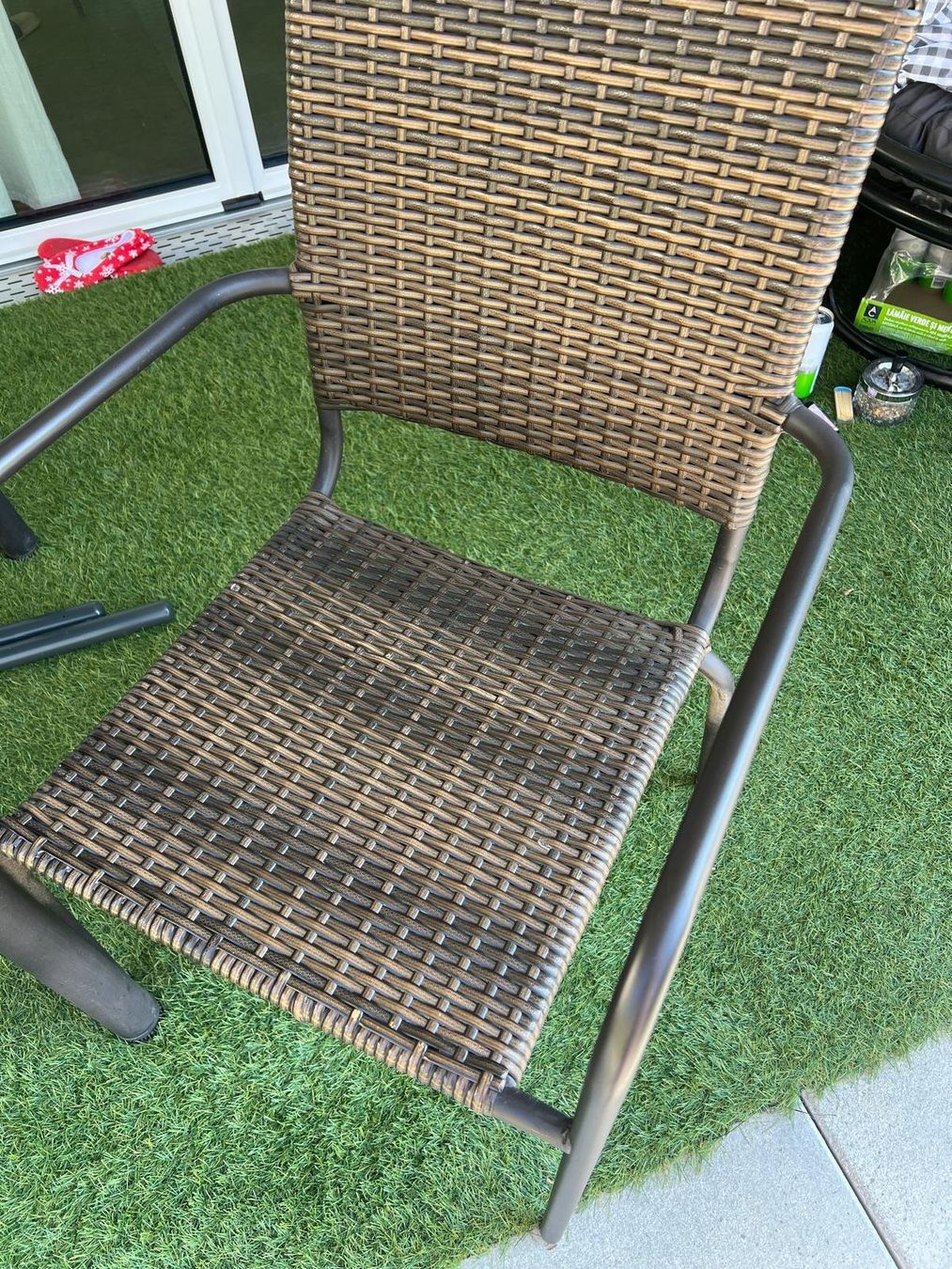 Set de table et chaises: Tisch Gartentisch mit 4 Stühle – D'occasion à Grenchen par Andreeandr 2