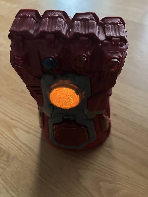 Hasbro Giocattoli: Avengers Endagame InfinityHandschuh – Usato da Zürich venduto da MariaSusanne 4