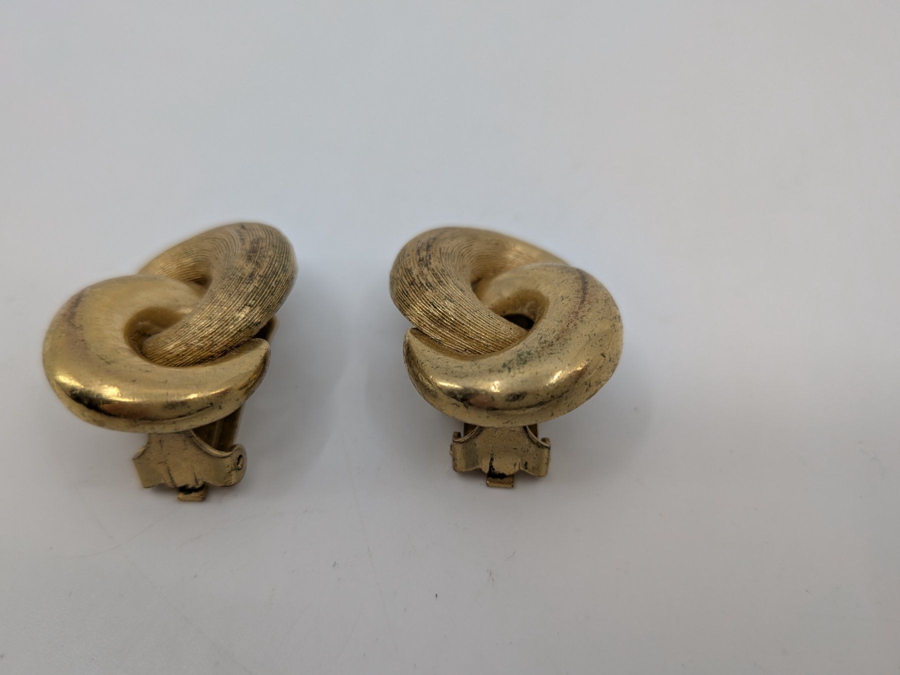 Dior Ohrringe & -stecker: Christian Dior Ohrclips – Gebraucht aus Emmen von magelan 1