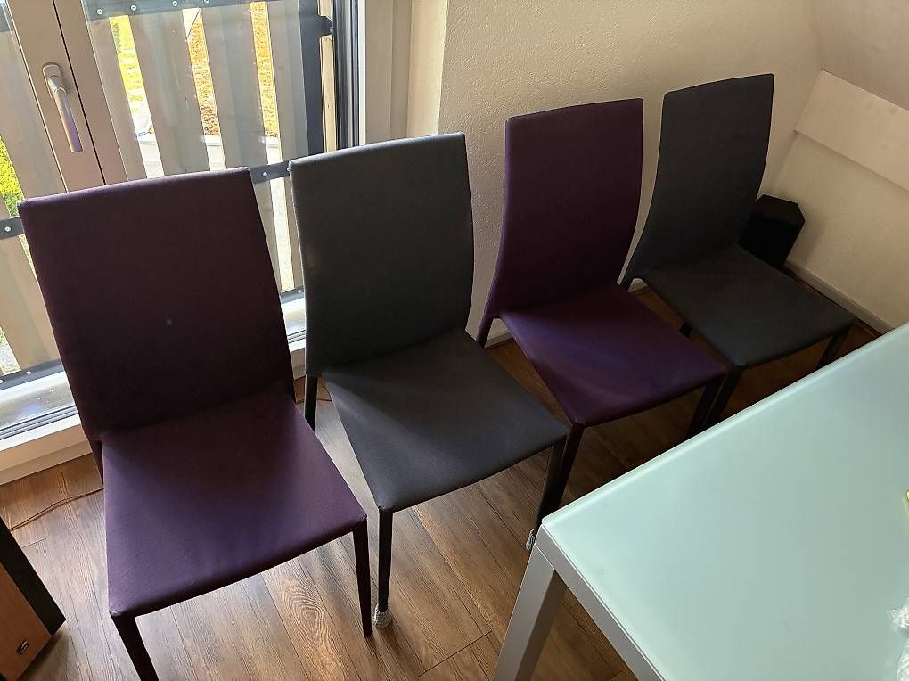 Stühle: 4 Stühle gratis  – Gebraucht aus Pfäffikon ZH von stefanschmitz