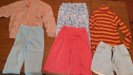 grosses Kleiderpaket für Mädchen, Grösse 128 (122)
