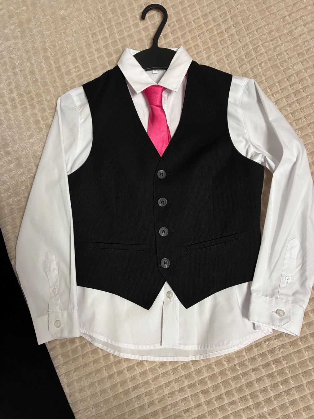 C&A Lotti & Set di vestiti: NWT C&A Anzug 3-teilig gr. 128 – Nuovo (secondo la descrizione) da St. Gallen venduto da Fisch79 2