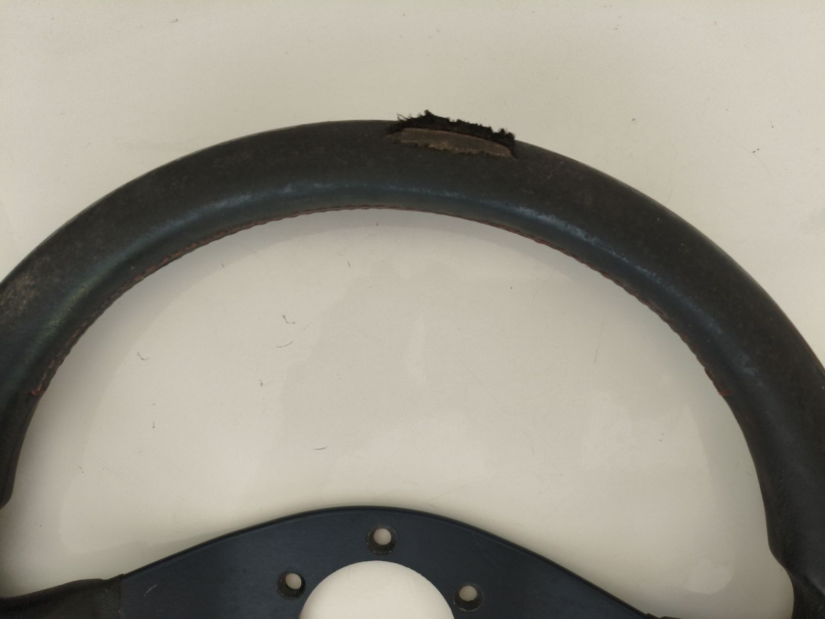 Tutti pezzi di ricambio auto: Momo Sportlenkrad 31cm Durchmesser – Usato da Stans venduto da thomin8989 1