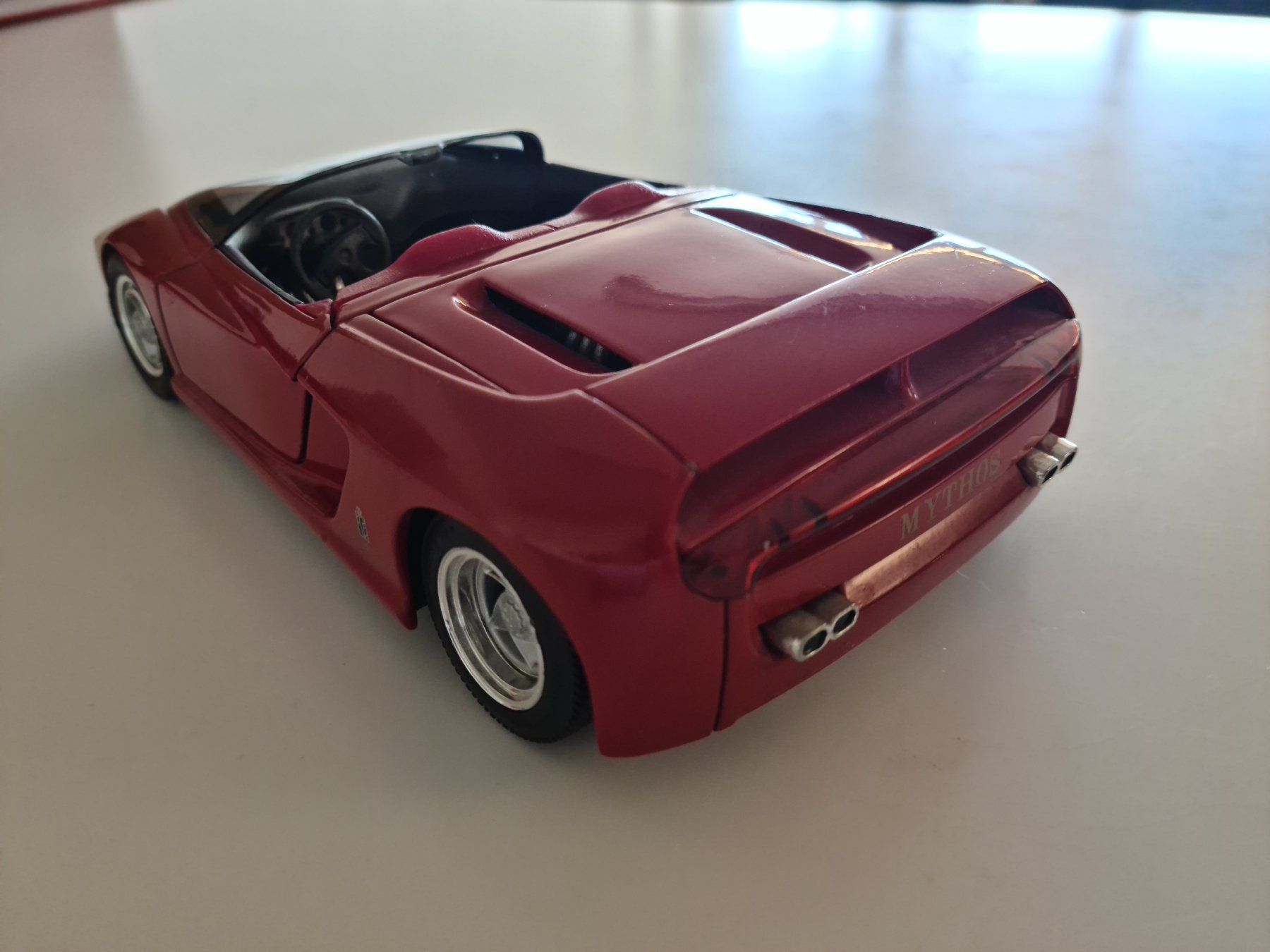 Revell Modellautos: Ferrari Mythos Modell 1:18 Revell – Gebraucht aus Wangen ZH von simplygoodproducts 1