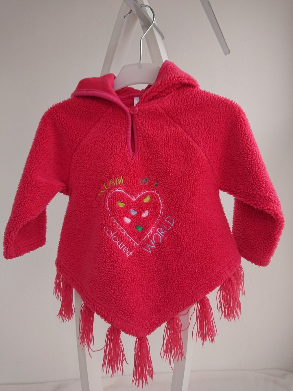 C&A Pullover & Sweatshirts: Baby Pullover Poncho C&A Gr. 86 Rot mit Zipfelmütze – Gebraucht aus Hallau von CHACLA