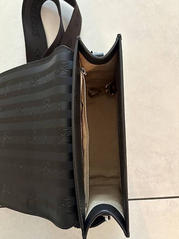 Sacs femmes: Mollerus Tasche – D'occasion à Derendingen par per_gwh9 3