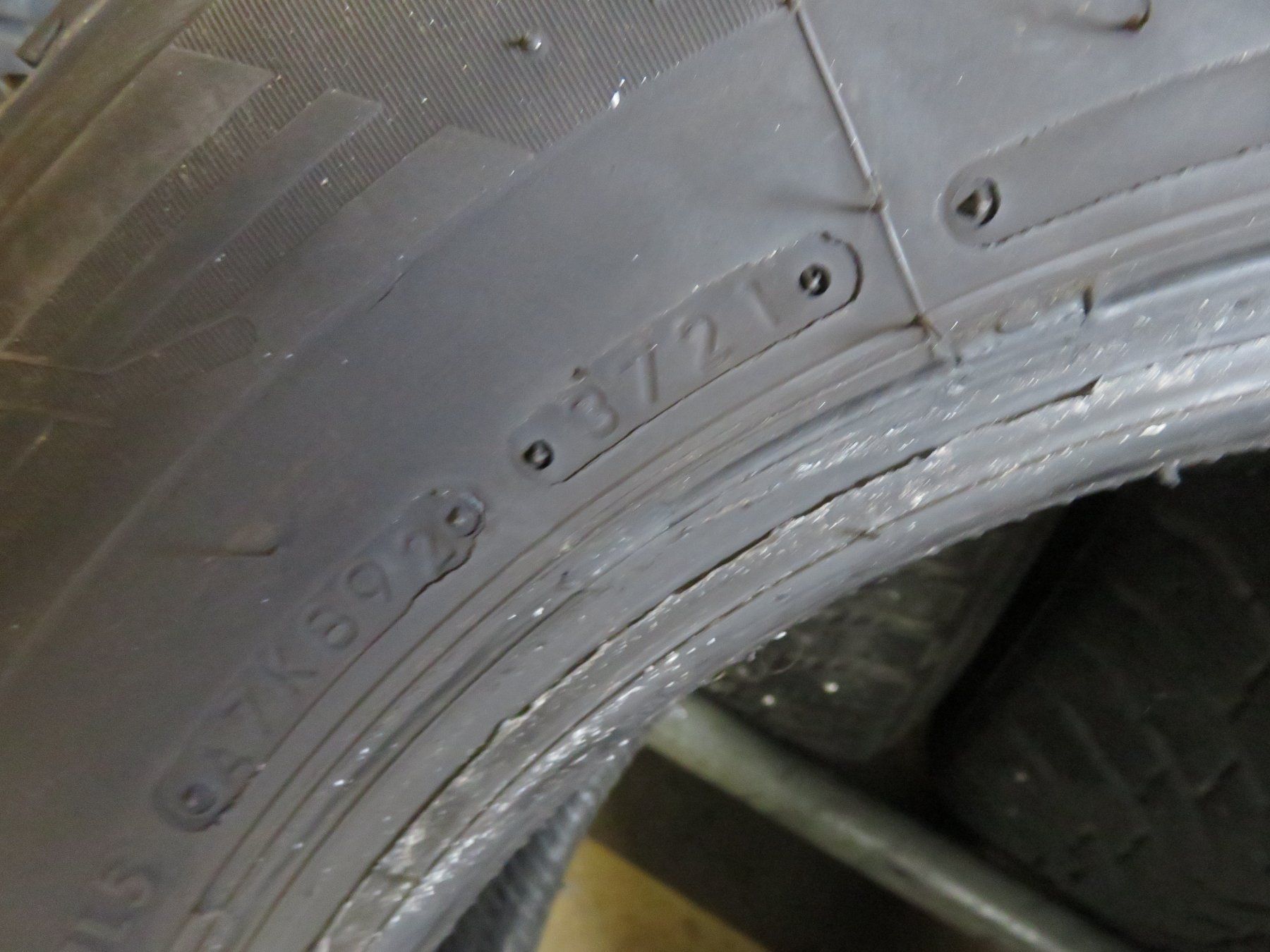 Pneumatici & Ruote complete: Pneus utilitaire toute saison Bridgestone – Usato da  venduto da  2