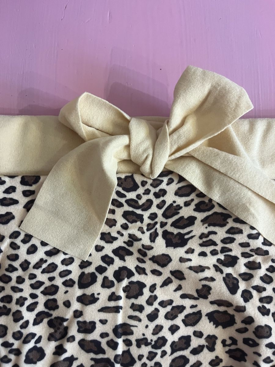 Top: Y2k Leo Thrift Top – Nuovo (secondo la descrizione) da Fehraltorf venduto da y2kout7 1