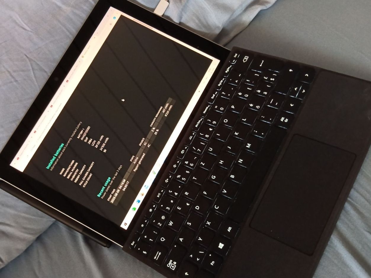 Microsoft Notebook: Microsoft Surface Go with keyboard / pen / neuwert. C-C Kabl – Usato da Zürich venduto da TBG021
