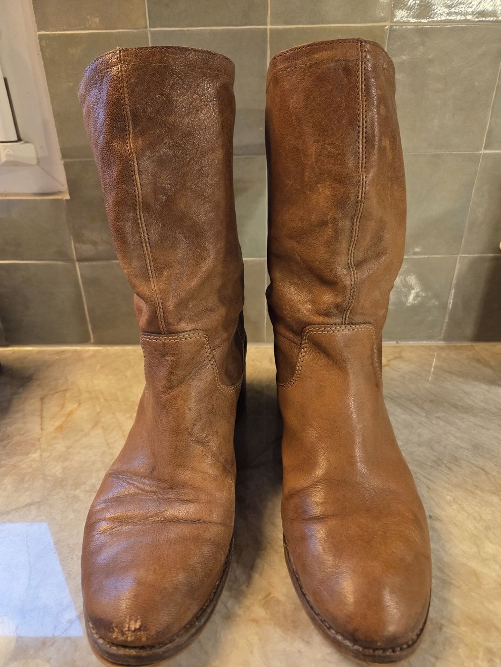 Chaussures femmes: coole Stiefel Gr40 – D'occasion à Wettingen par Arpad04