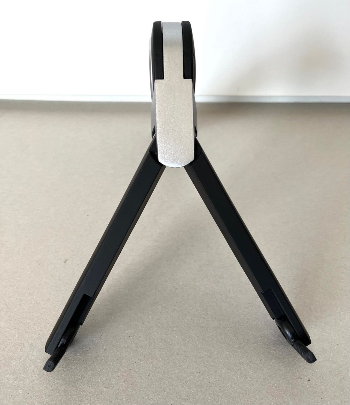 Altro in Decorazioni & Accessori: iPad Tablet Laptop Ständer Leichtgewicht - schwarz – Nuovo e nell'imballaggio originale da Utzigen venduto da Flyblue 2