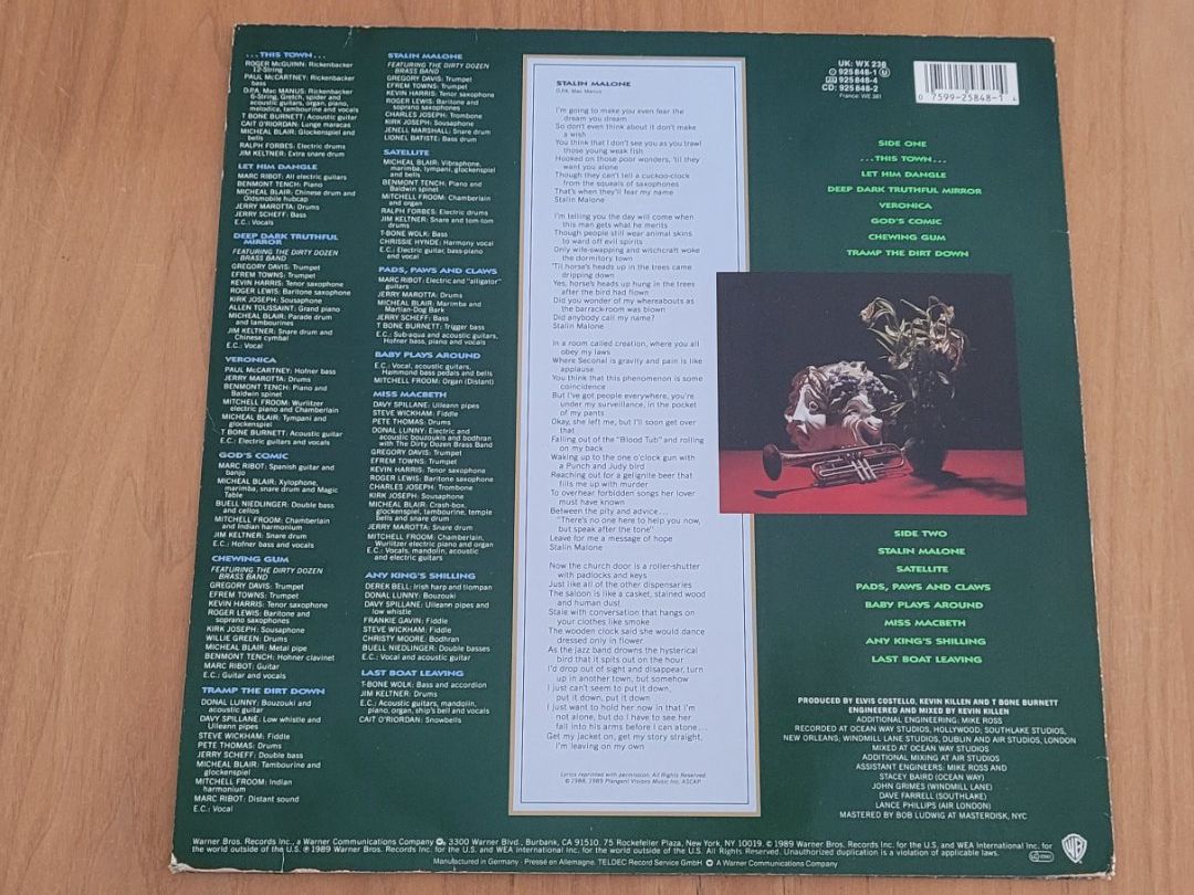 Dischi in vinile: LP  Elvis Costello – Usato da Martigny venduto da MZ-67 1
