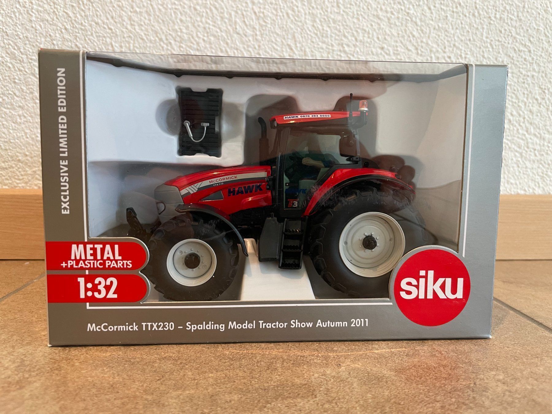 Trattori: SIKU McCormick TTX 230 – Nuovo e nell'imballaggio originale da Kreuzlingen venduto da Stefan1150 4