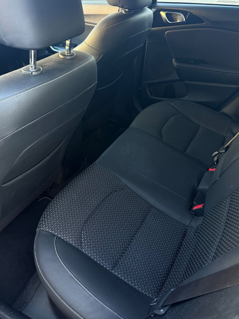 Kia Autos: Kia Ceed 1.6CRDI DCT – Gebraucht aus Münchenstein von sam_gwm9 4