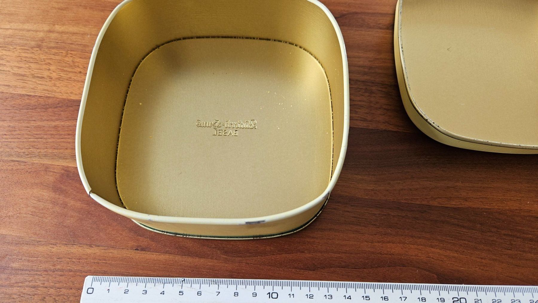 Barattoli: Blechdose Läckerli Huus – Usato da Untervaz venduto da FullFlap777 4