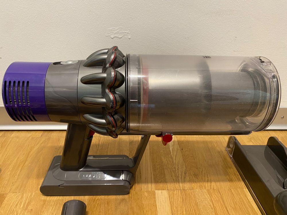 Dyson V9 - Staubsauger | Kaufen auf Ricardo