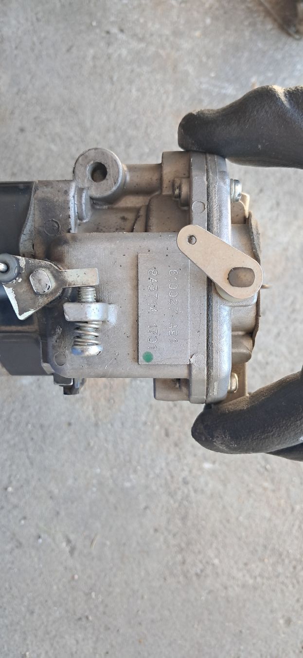 Motori: Vergaser Briggs&Stratton 12.5Ps V-twin – Usato da Niederwil SG venduto da all_tds2 3