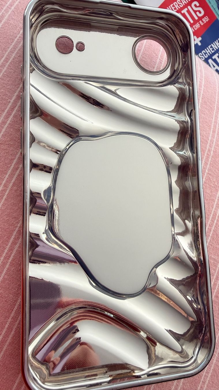 Cover & Protezioni schermo: iPhone Air case silver with mirror – Nuovo (secondo la descrizione) da Frauenfeld venduto da Vanityroom 1