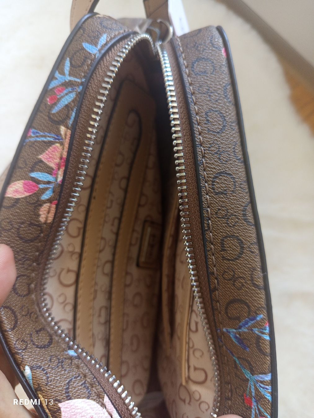 Guess Borse da donna: Guess limitierte Auflage – Nuovo e nell'imballaggio originale da Regensdorf venduto da LilianMaurer 1